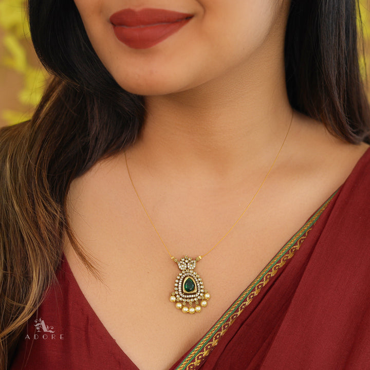 Devina Pearl String Neckpiece