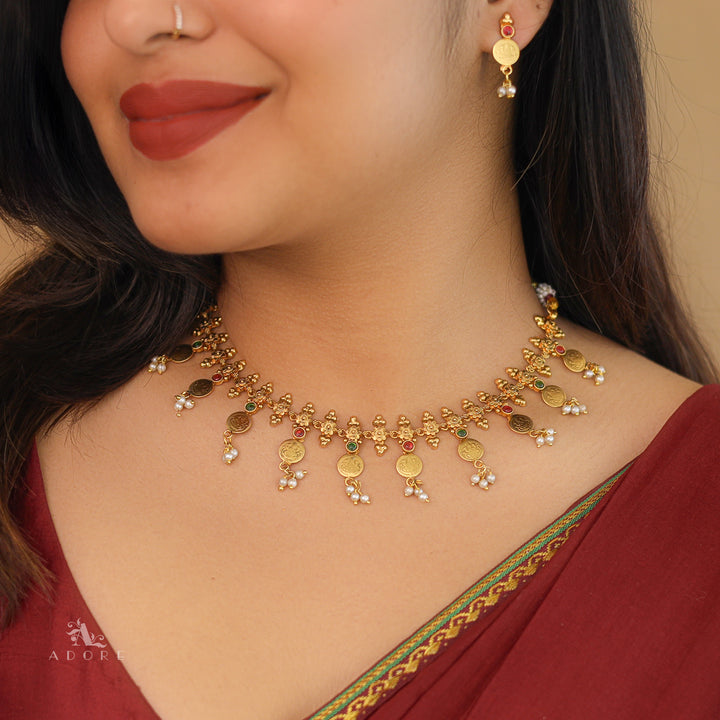 Thushara Kashi Pearl Short Neckpiece With Earring