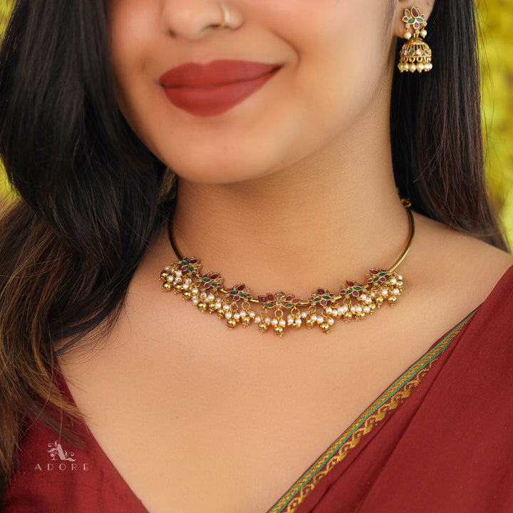 Atreyi Lotus Neckpiece With Earring