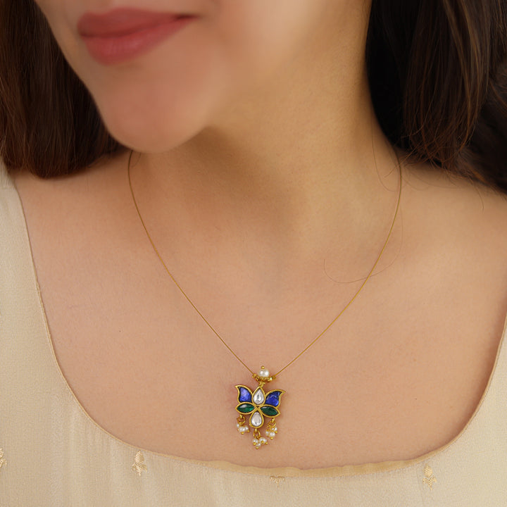 Aranya Jadau Kundan Pearl Lotus String Neckpiece