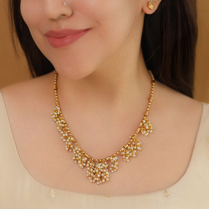 Astra Pearl Bunch Neckpiece With Stud