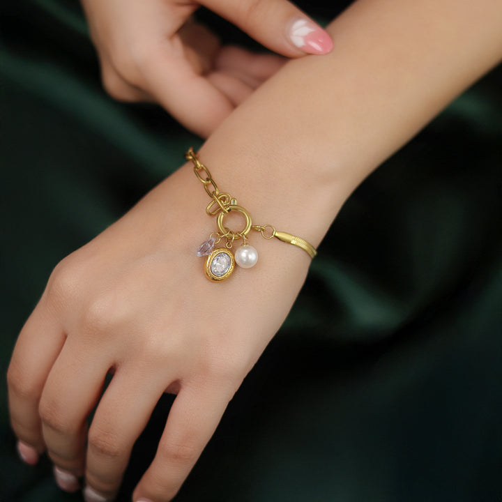 Aadvika Oval Drop Pearl Bracelet