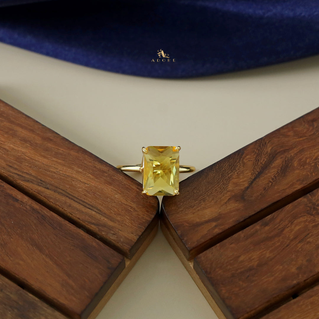 Rinza 4 Claw Glossy Rectangle Ring