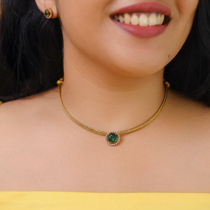Laasya Curvy Round Choker With Stud