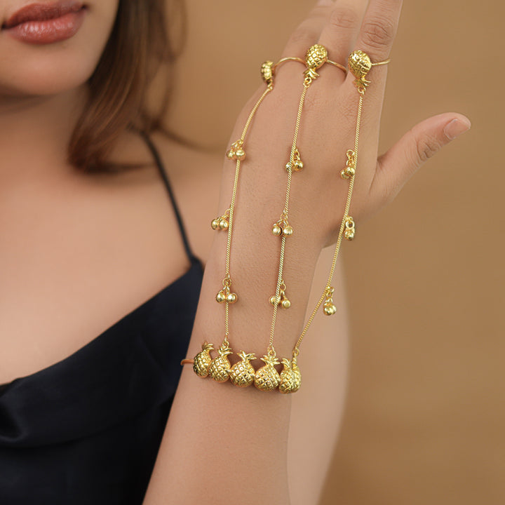 Yasmin Golden Ghungroo Hathphool ( One Hand Only )