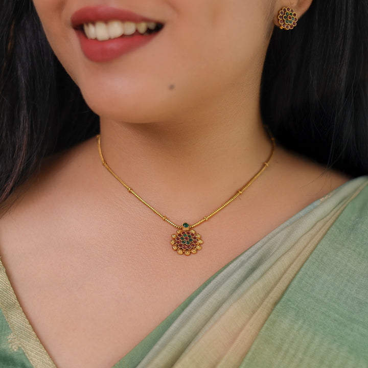 Tushara Floral Short Neckpiece With Stud