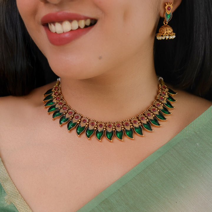 Bhuvana Palakka Mango Short Neckpiece With Earring