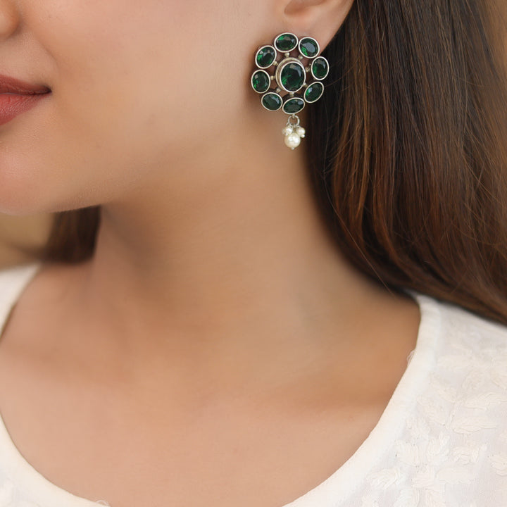 Glossy Flower Chakra Pearl Earring