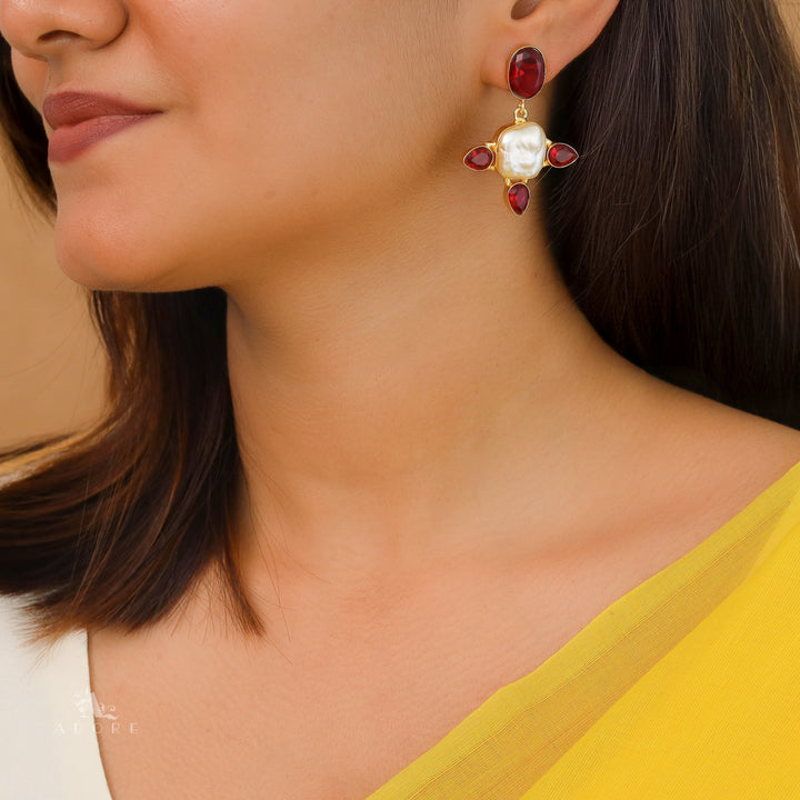 Audrey Baroque Glossy Earring