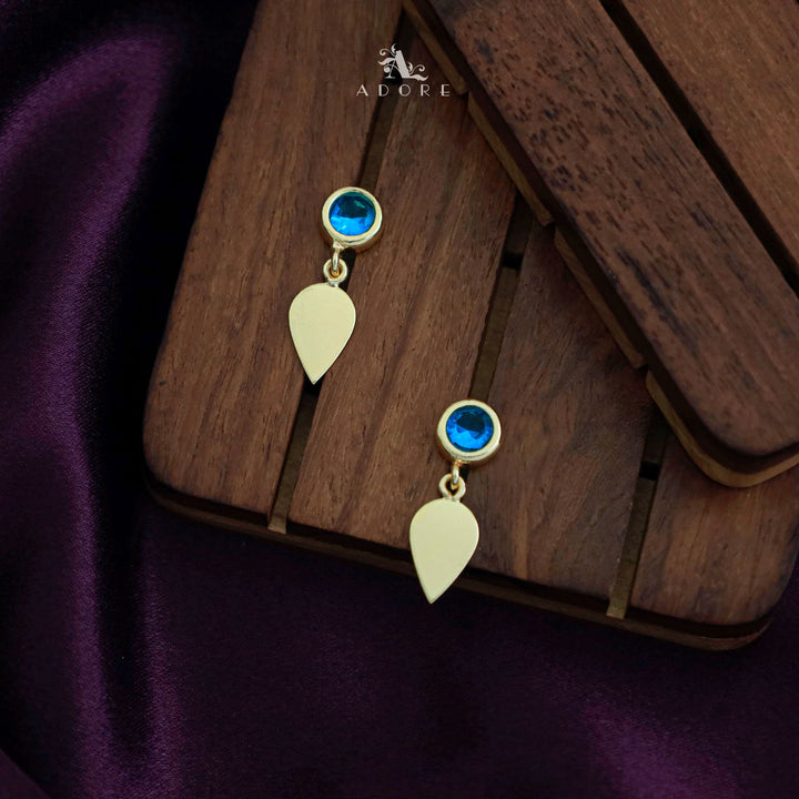 Sybil Golden Drop Earring