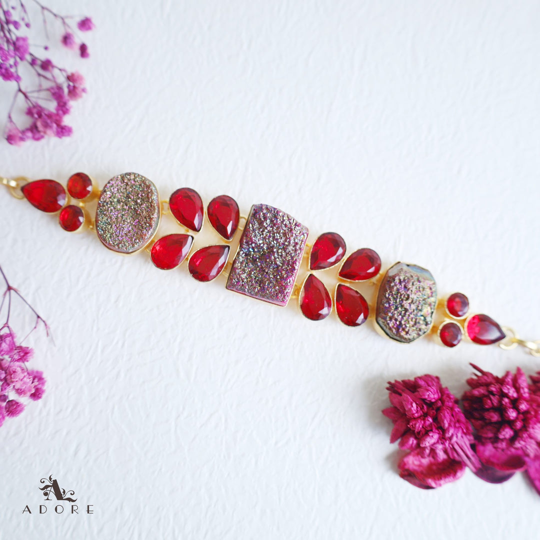 Lorraine Choker