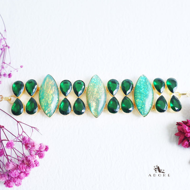 Geraldine Choker