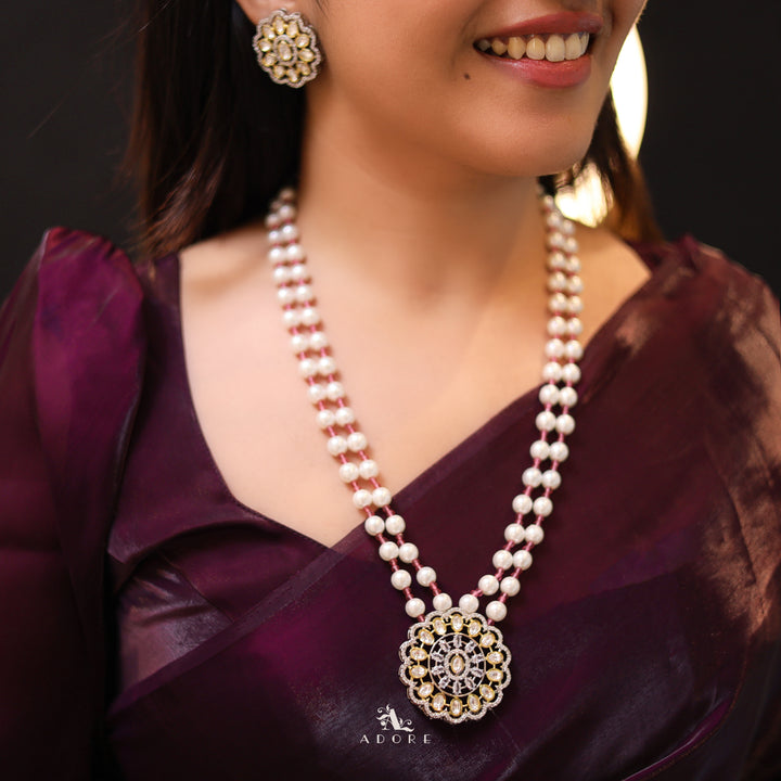 Hiranika Dual Tone Kundan Long Neckpiece With Earring