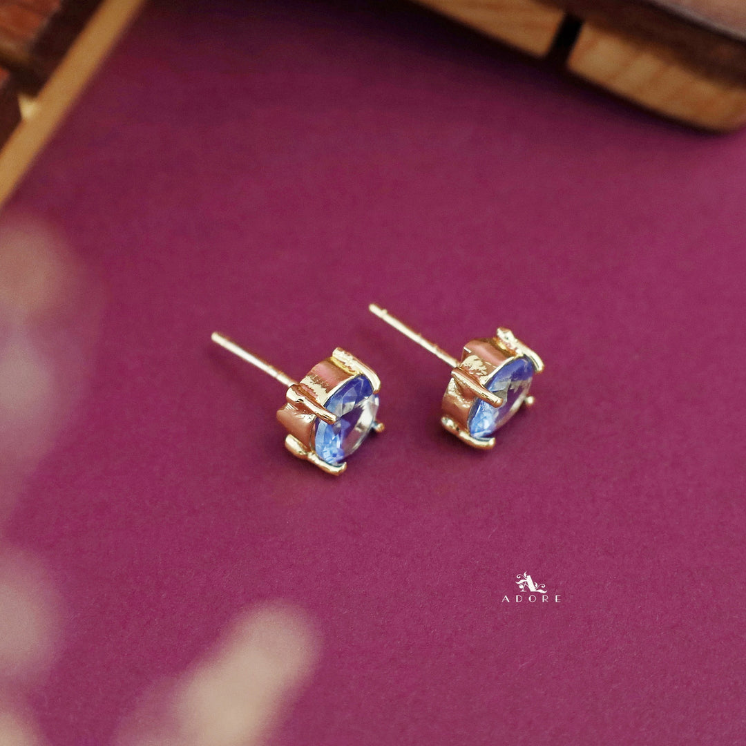 Chloe Round Claw Glossy Stud