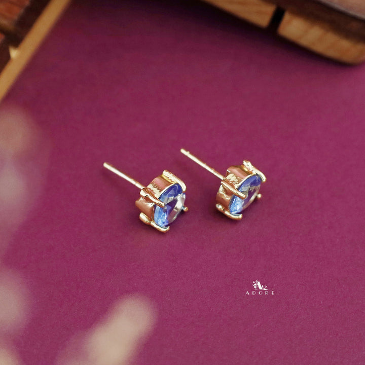 Chloe Round Claw Glossy Stud