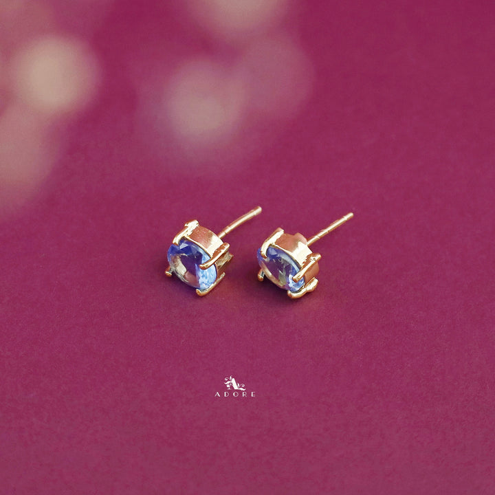 Chloe Round Claw Glossy Stud