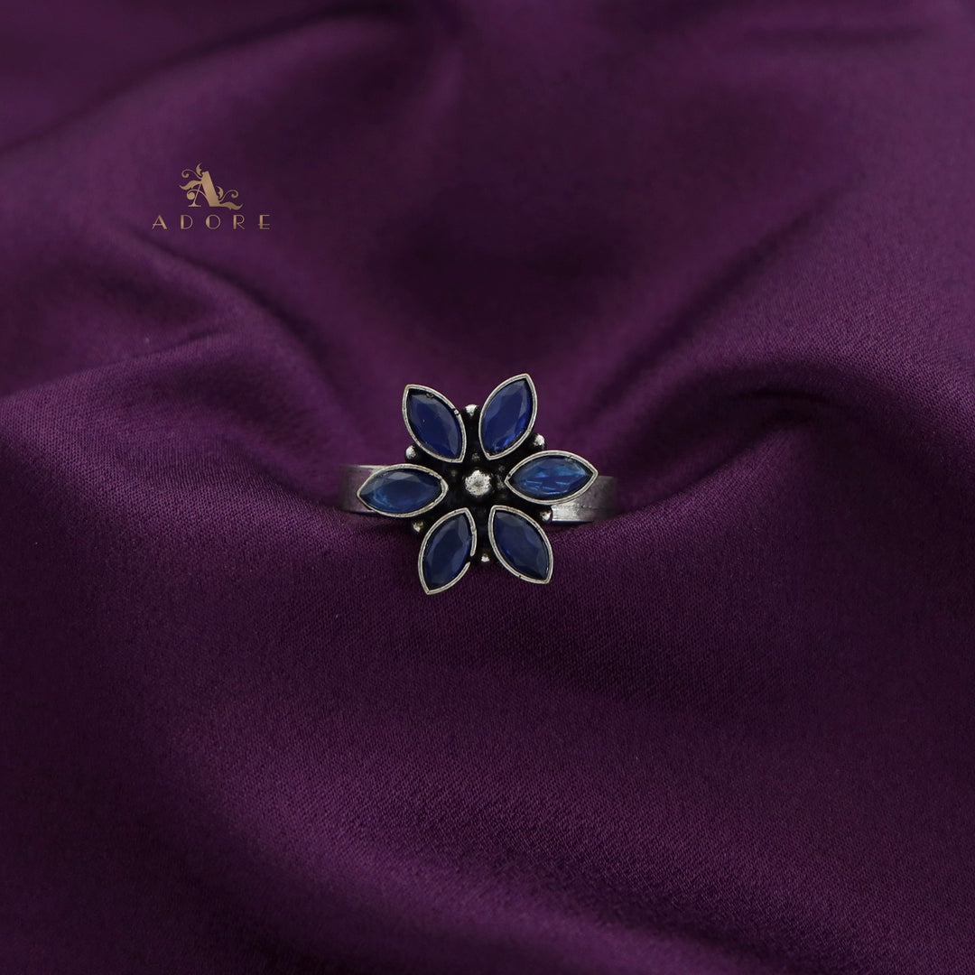Flora Glossy Flower Ring
