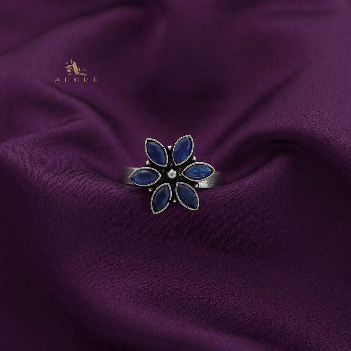 Flora Glossy Flower Ring
