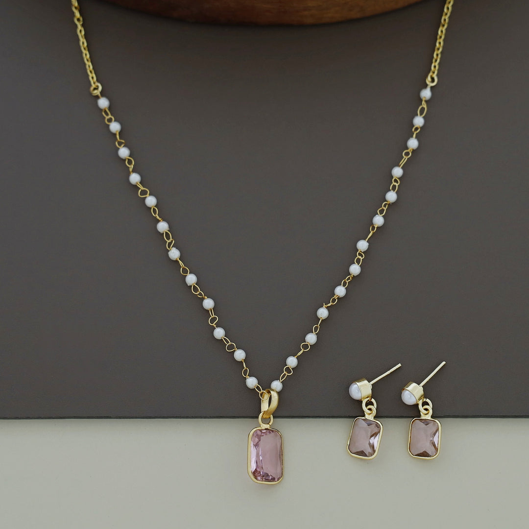 Nasmiya Rectangle Glossy Neckpiece With Earring