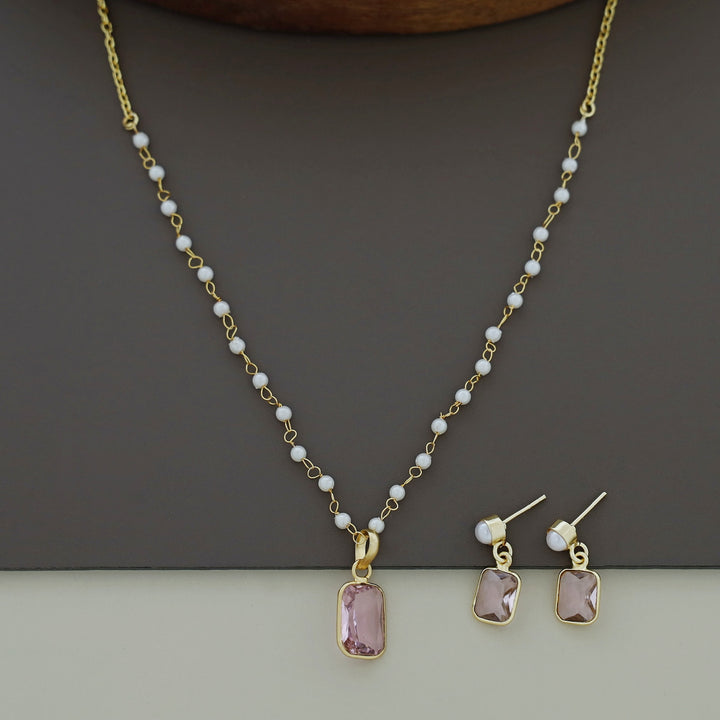 Nasmiya Rectangle Glossy Neckpiece With Earring