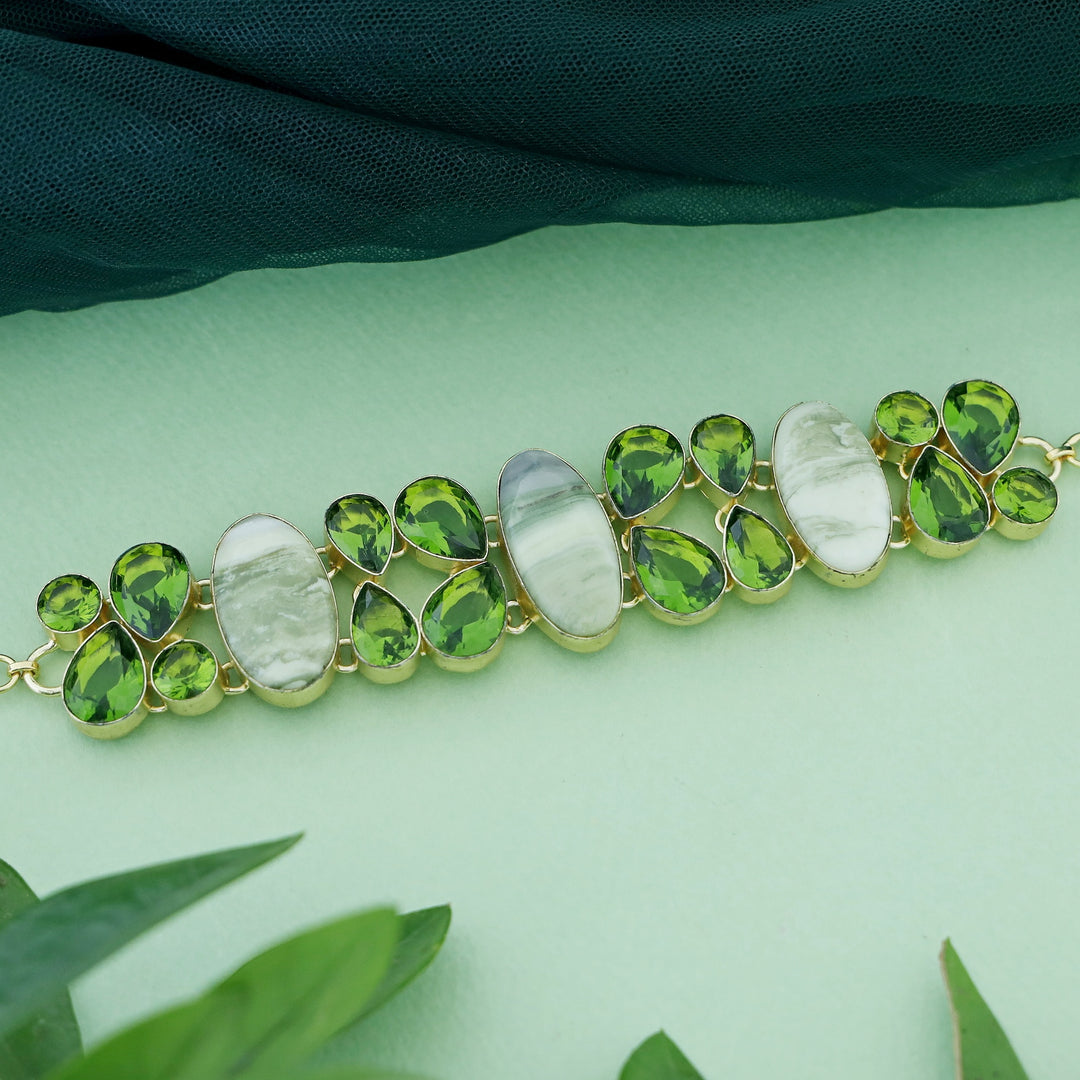 Acacia Choker