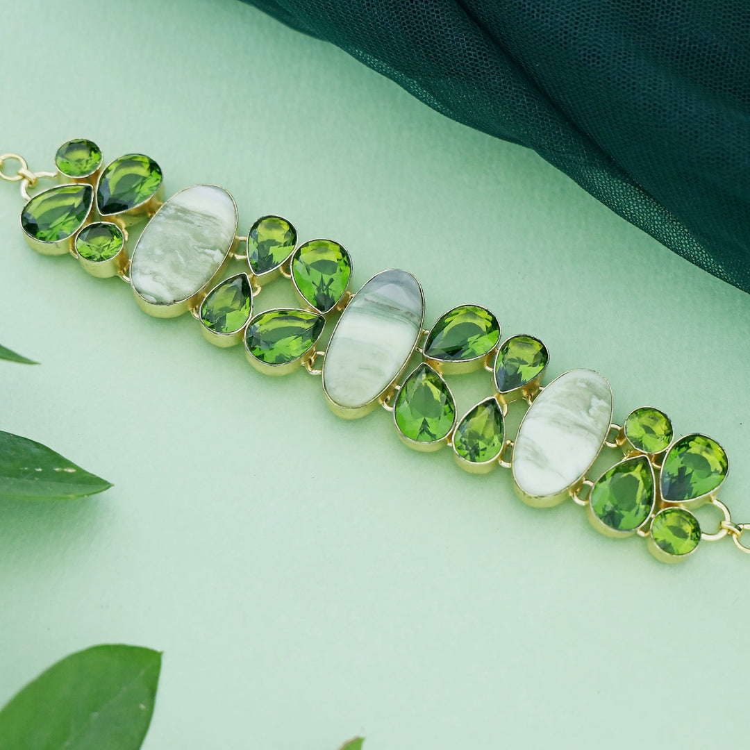 Acacia Choker