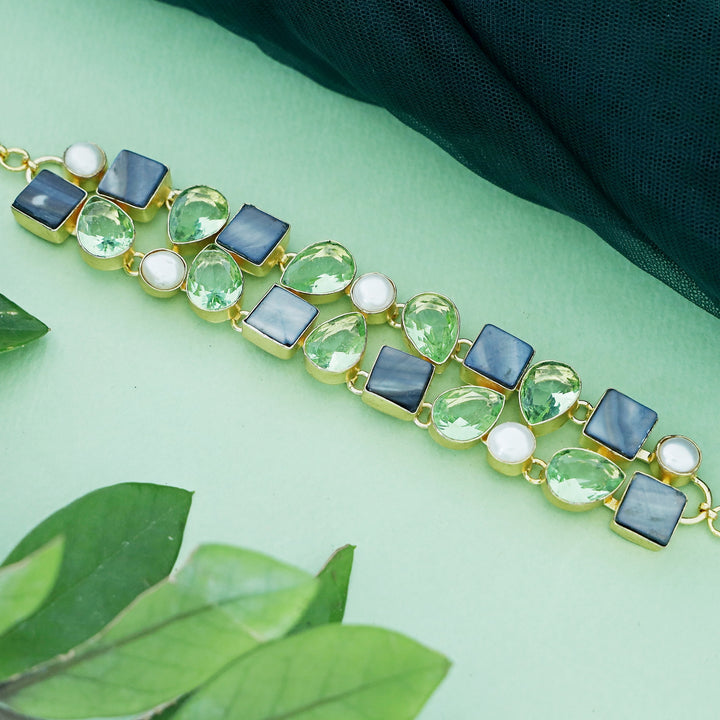 Adonia Choker