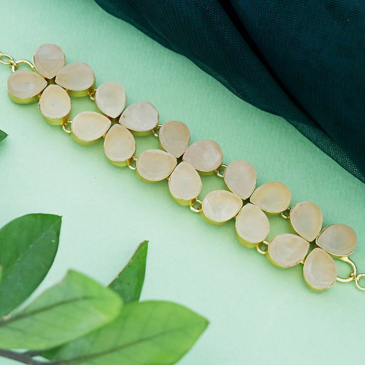 Emmy Choker