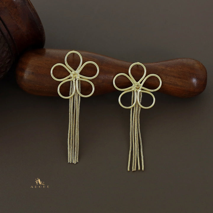 Enora Flower And Golden Chain Earring