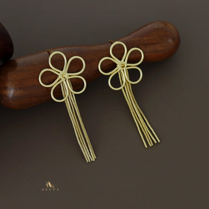 Enora Flower And Golden Chain Earring