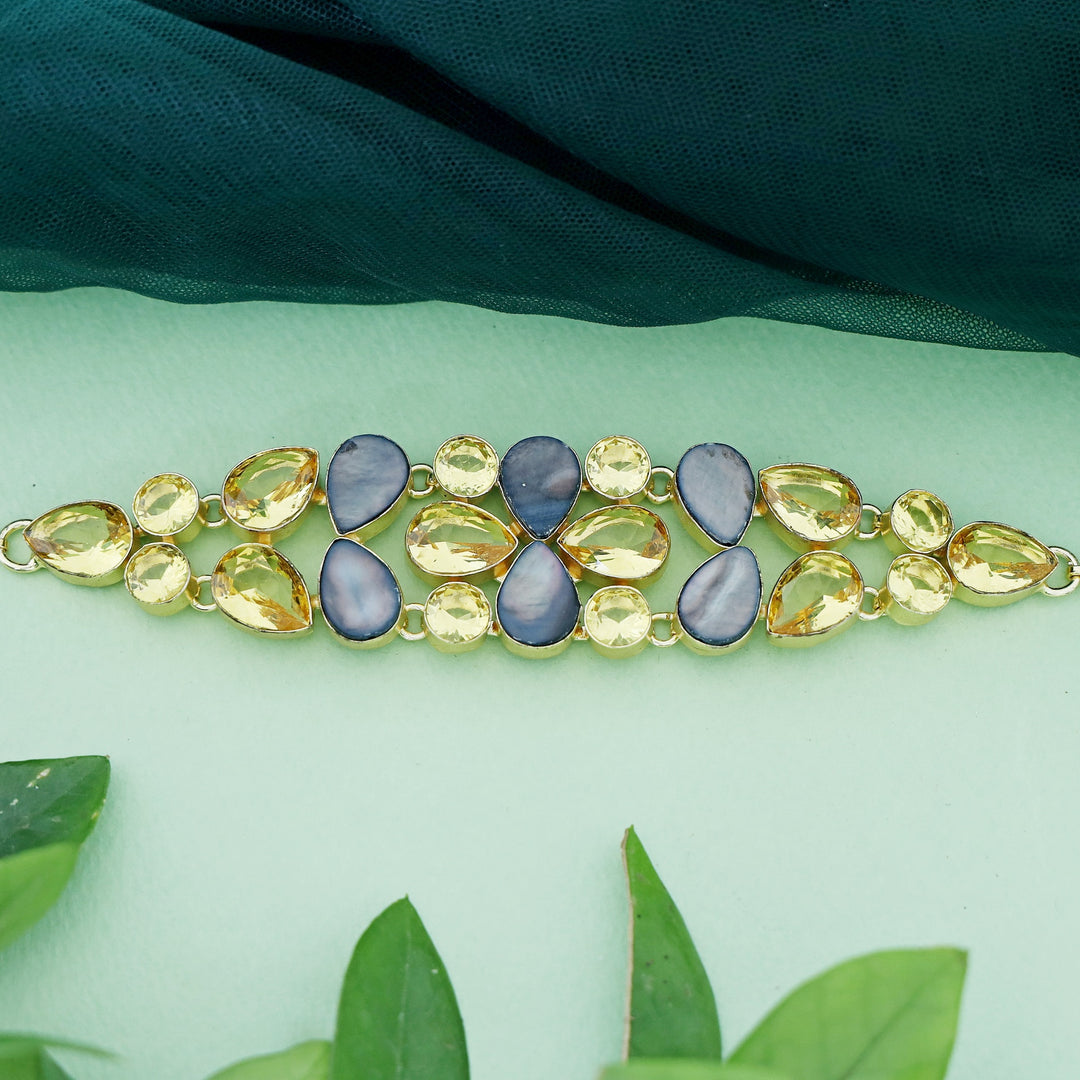 Hester Choker