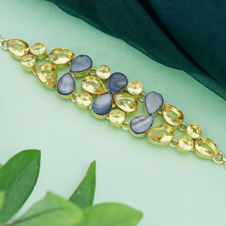 Hester Choker