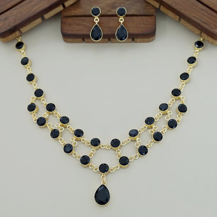 Dual Layer Fresh Water Pearl  Glossy Neckpiece With Earring