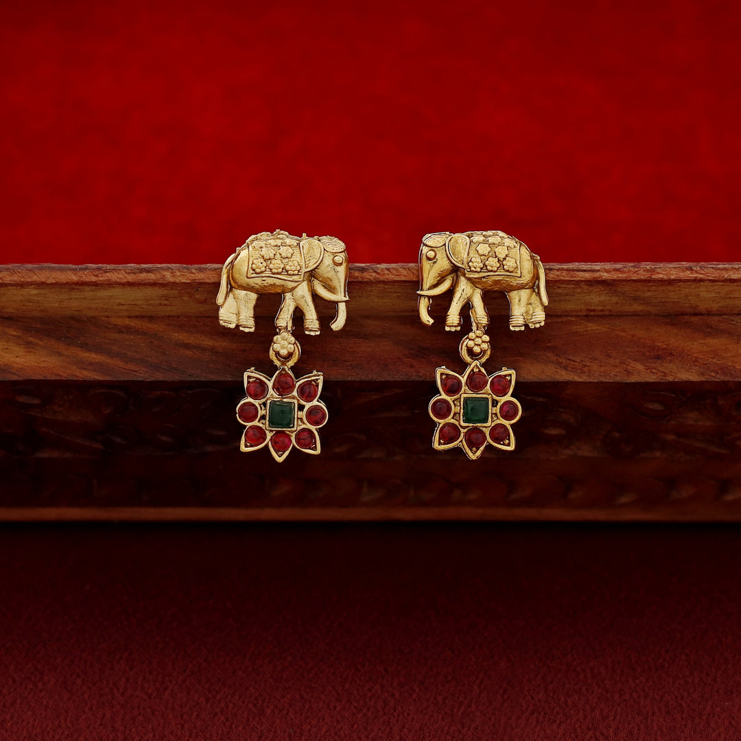 Iha Airavat Flowery Neckpiece With Earring