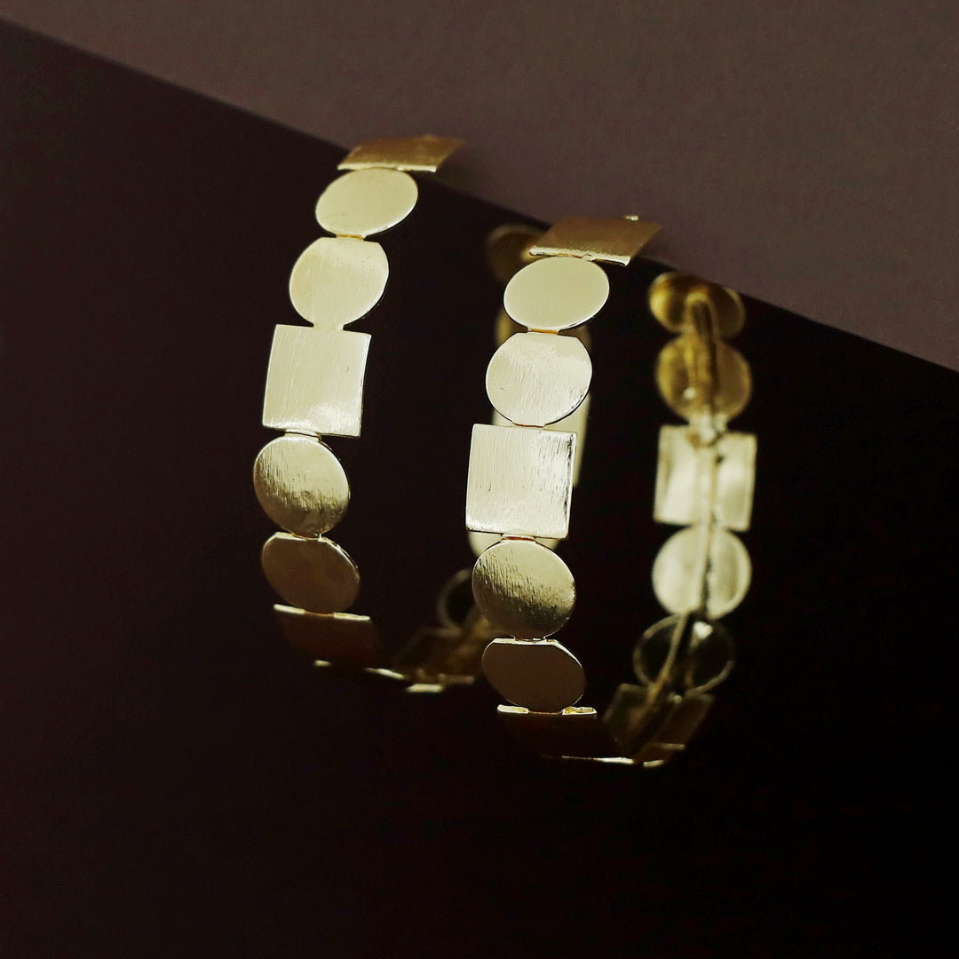 Golden Geometrical Hoop
