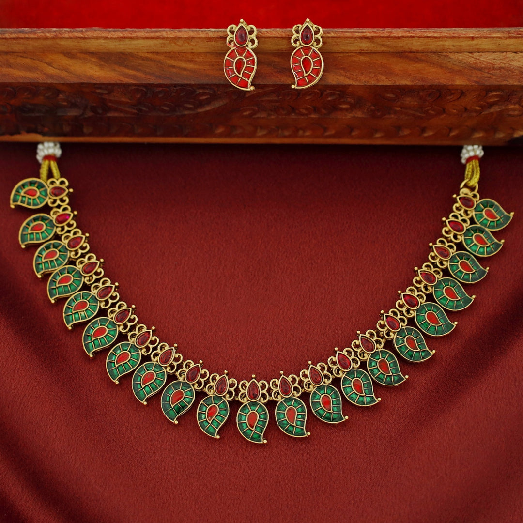 Aarya Devika Neckpiece With Earring