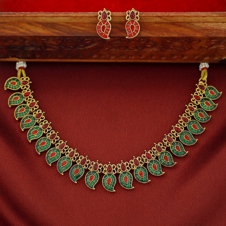 Aarya Devika Neckpiece With Earring