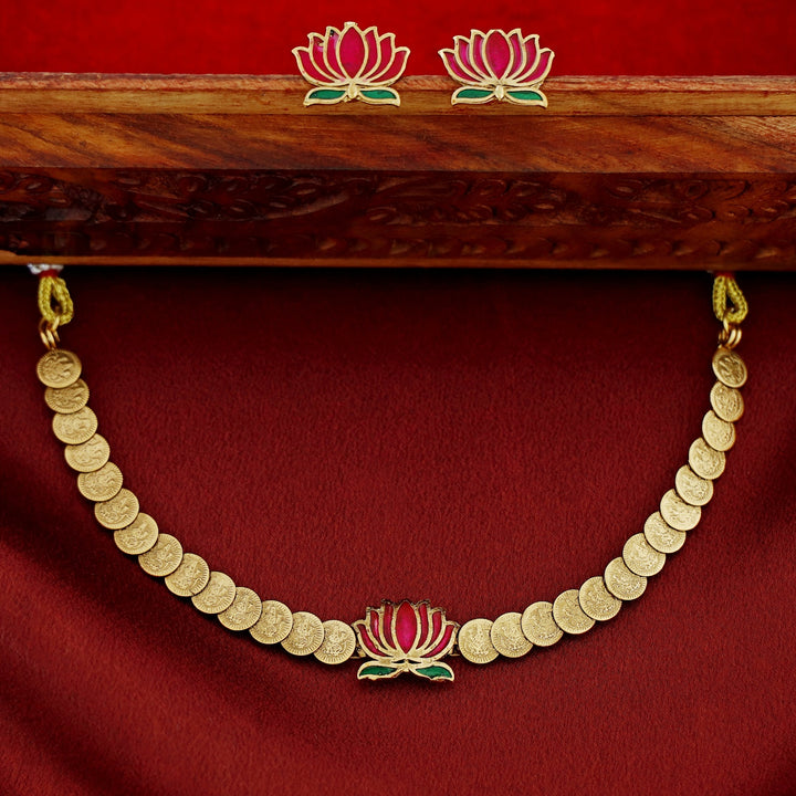 Advaita Enamel Lotus Kashi Choker With Stud