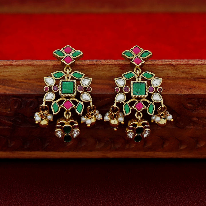 Premium Gaurika Jadau Kundan Short Neckpiece/Choker With Earring