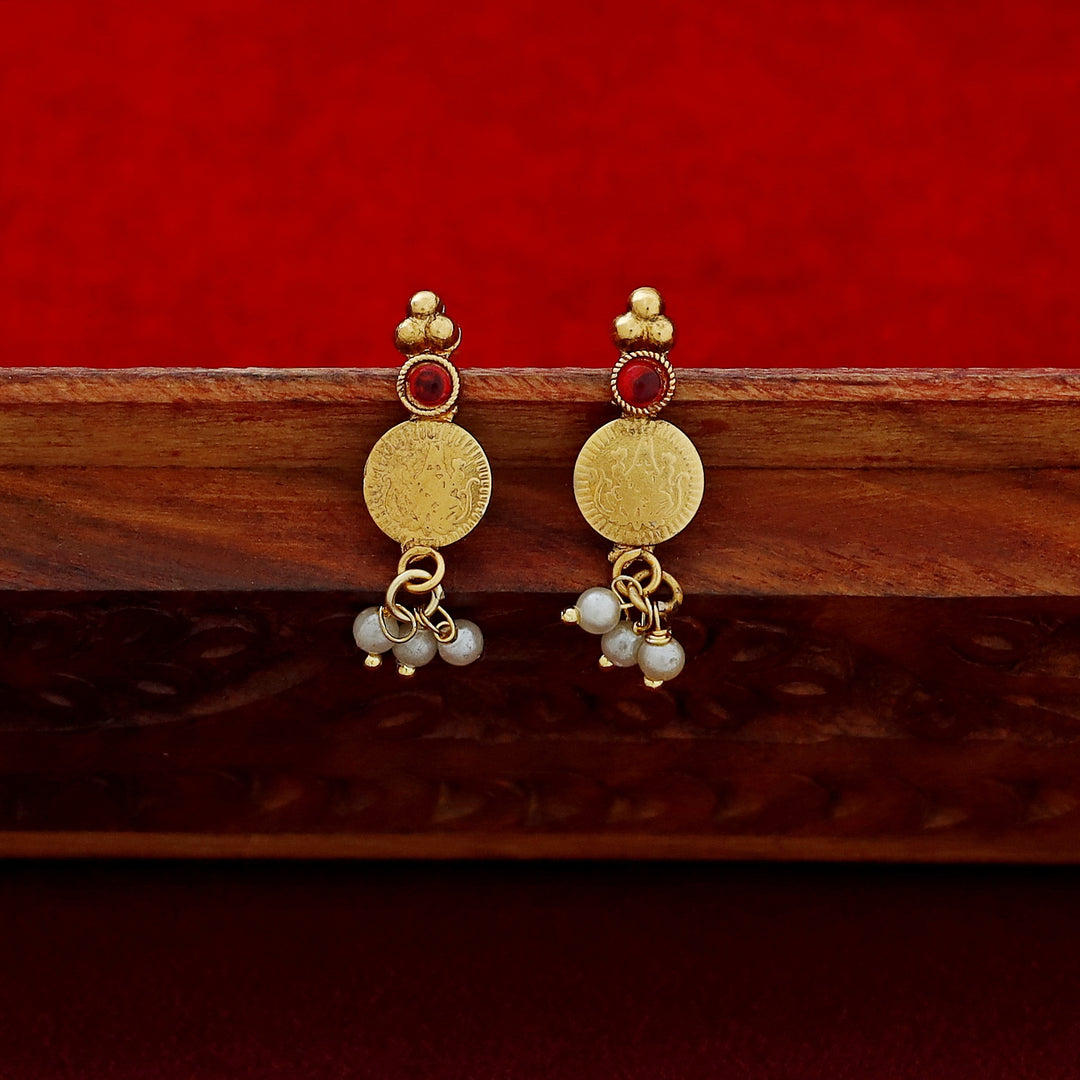 Thushara Kashi Pearl Short Neckpiece With Earring