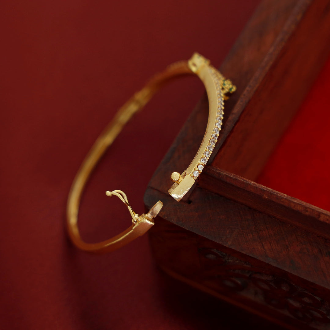 Sai Golden Stone Openable Bangle
