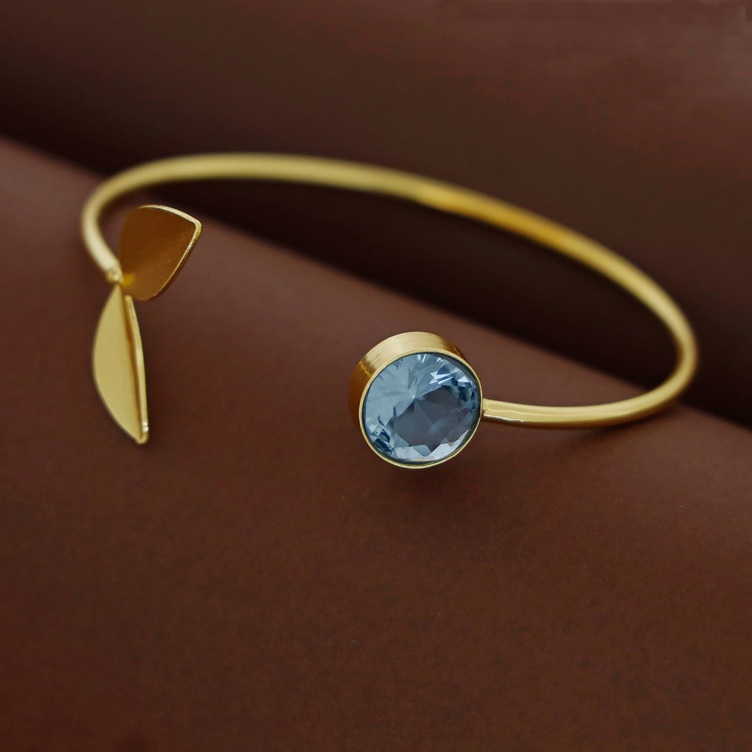 Golden Twin Fold Leafy Round Glossy Bangle