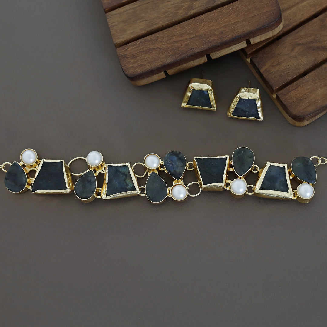 Brenda Golden Raw Stone + Pearl Choker With Stud