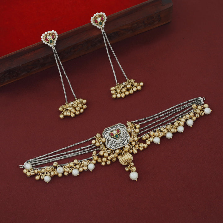 Ahima Ghungroo Dual Tone Jadau Kundan Choker With Earring