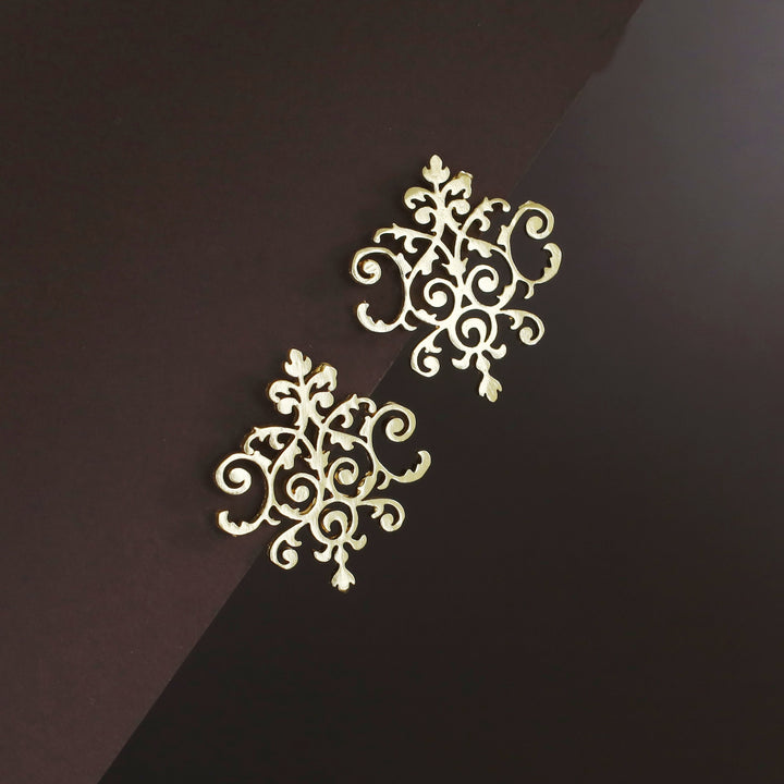 Nixie Golden Filigree Stud
