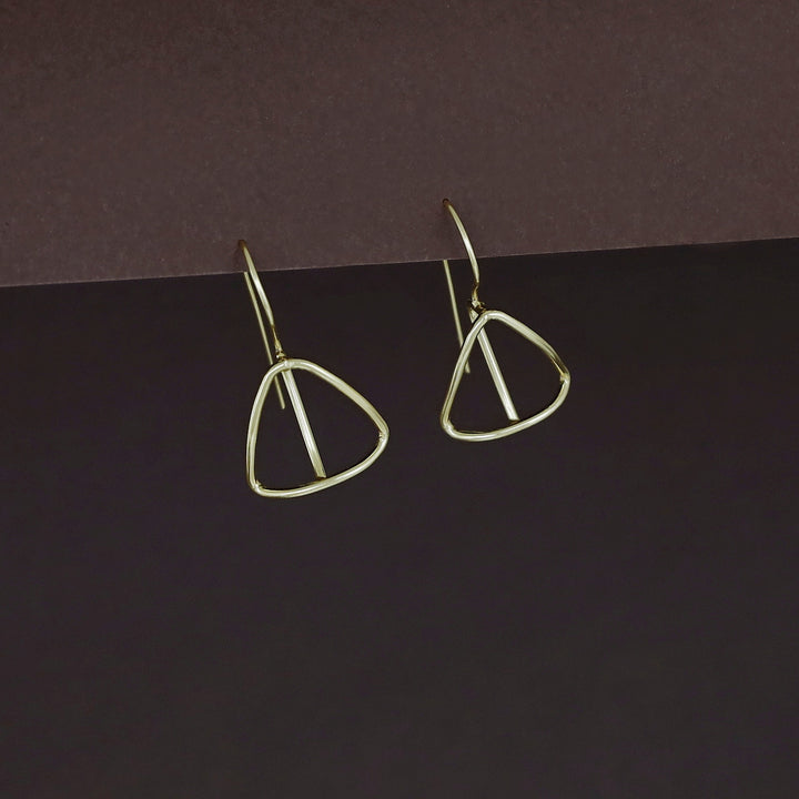 Pia Triangle Drop