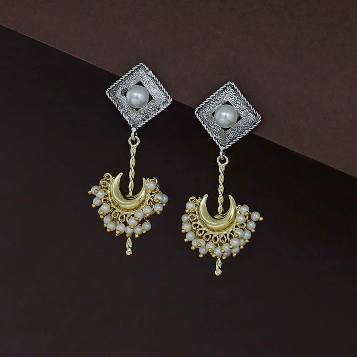 Jenye Dual Tone Pearl Earring