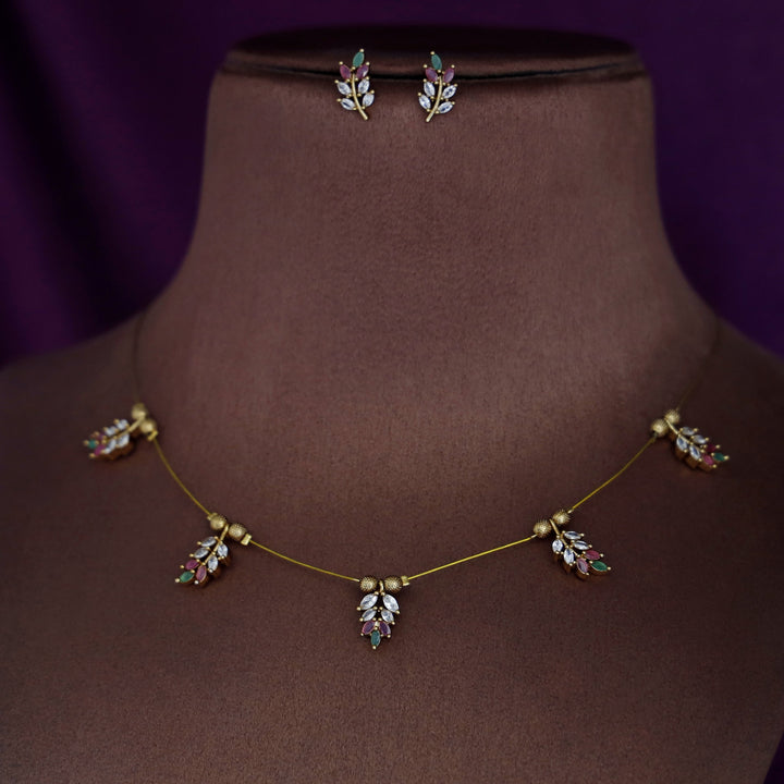Madhusmita String Neckpiece With Earring