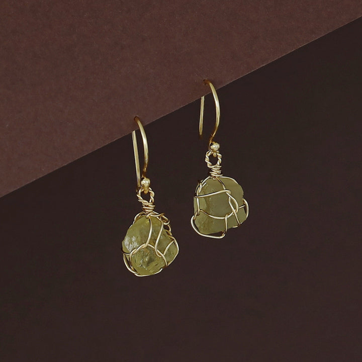 Oviya Golden Binded Raw Stone Drop