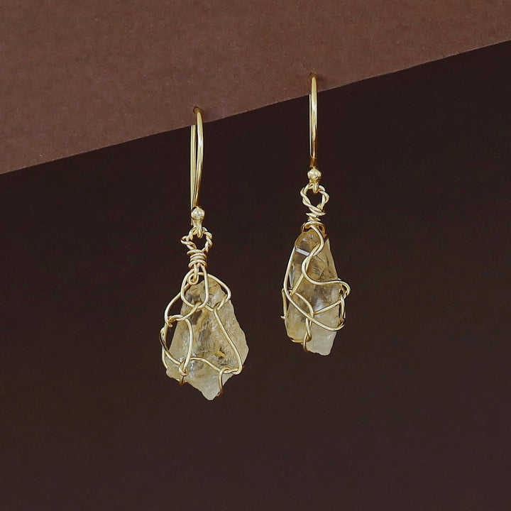 Oviya Golden Binded Raw Stone Drop